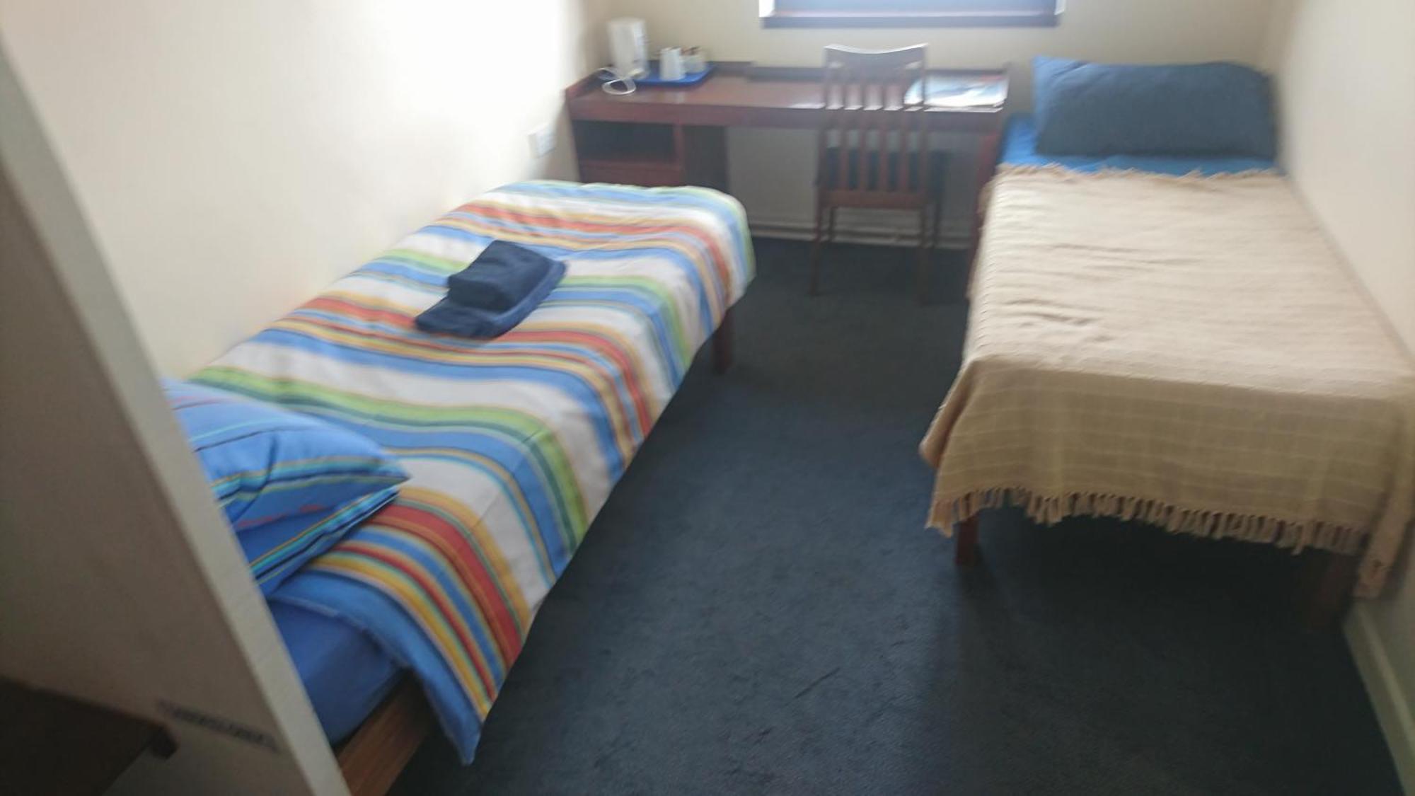 Fsc Dale Fort Hostel 部屋 写真